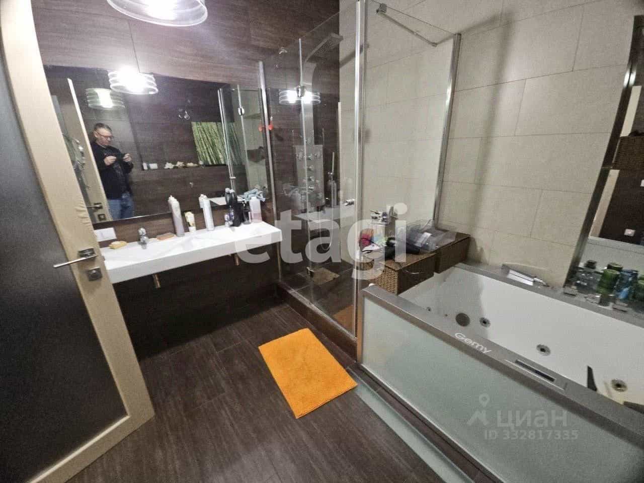 Россия, Красноярск, микрорайон Взлётка, улица Батурина, 9, фото 16
