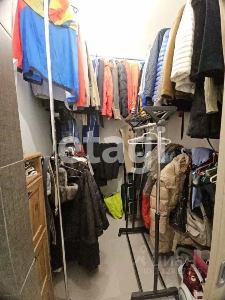 Россия, Красноярск, микрорайон Взлётка, улица Батурина, 9, фото 22