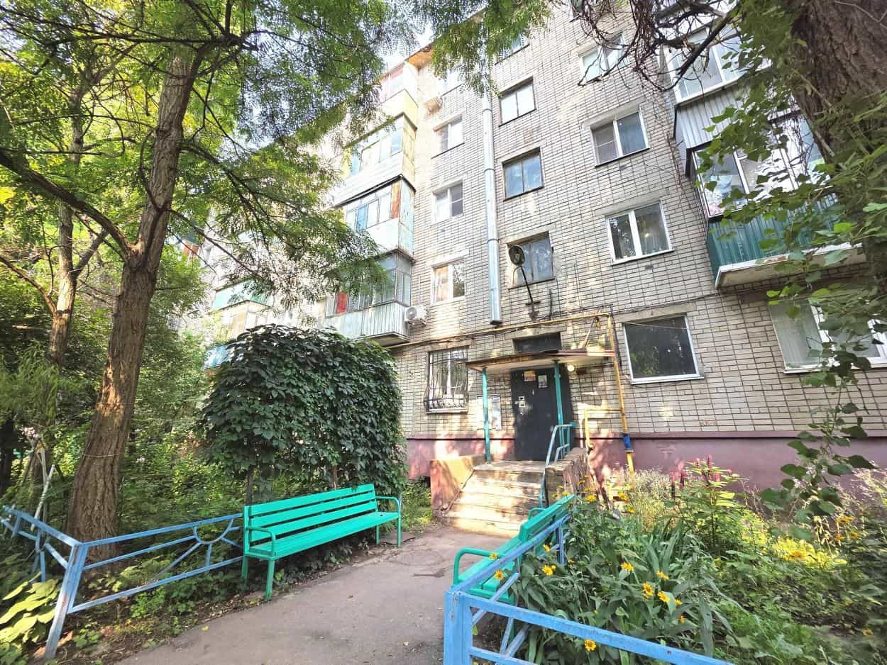 Россия, Липецк, улица Космонавтов, 43