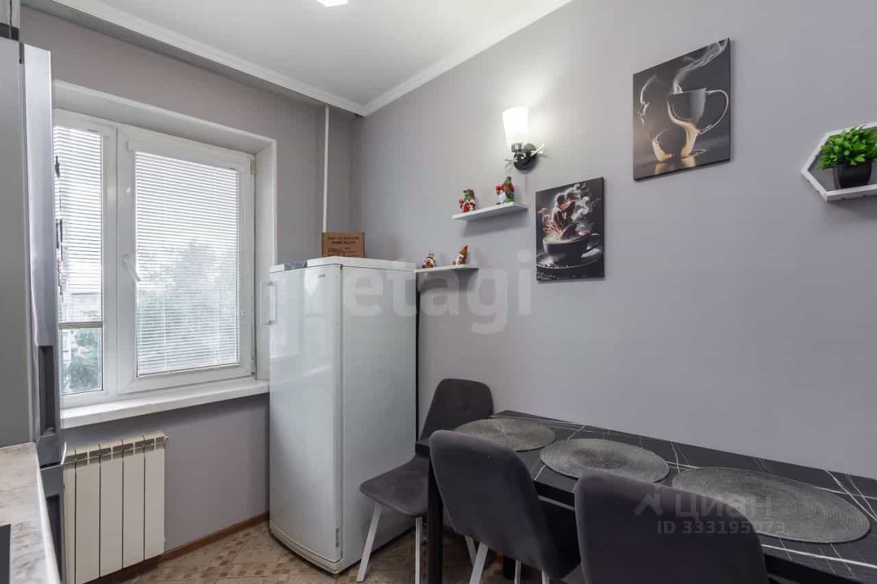 Россия, Алтайский край, Барнаул, улица Шумакова, 58, фото 5