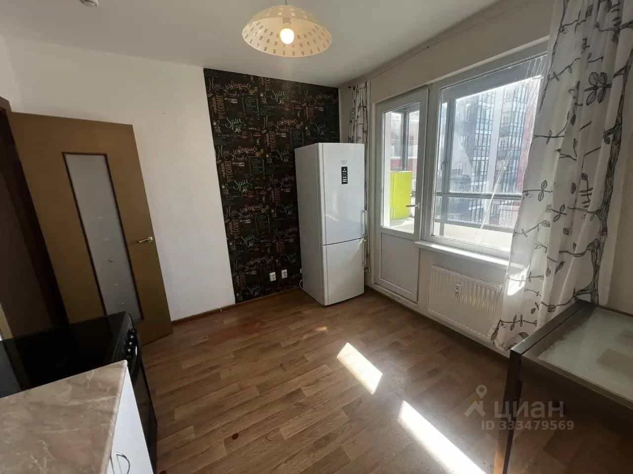 Россия, Санкт-Петербург, улица Маршала Казакова, 84к1, фото 2