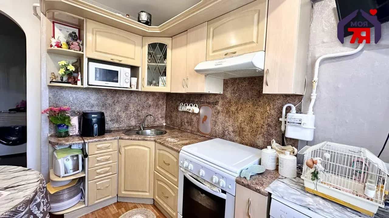 Беларусь, Минская область, Слуцк, Молодёжная улица, 4, фото 3