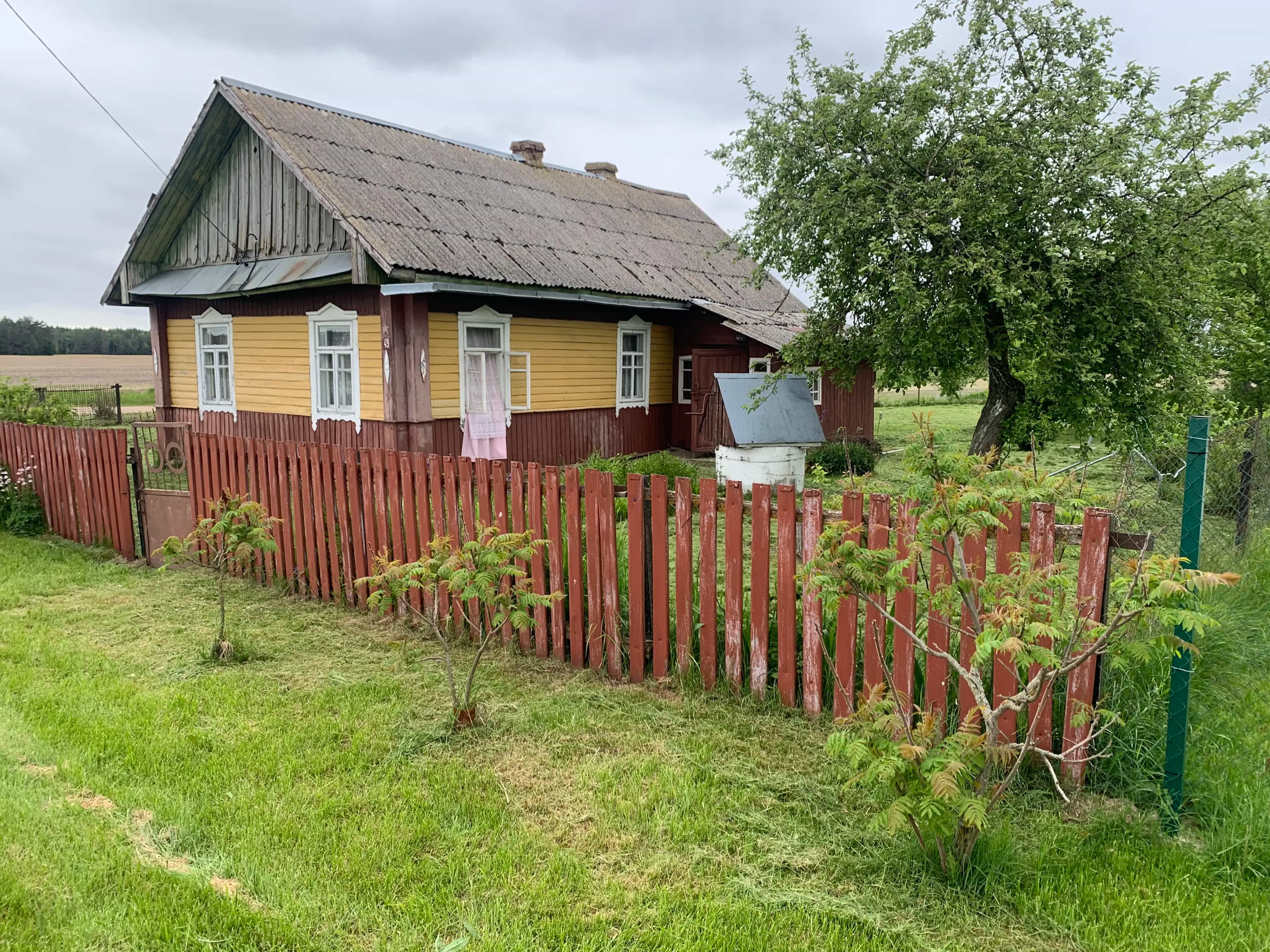 Беларусь, Минская область, Слуцкий район, Гацуковский сельсовет, деревня Озерцы, Центральная улица, 48А