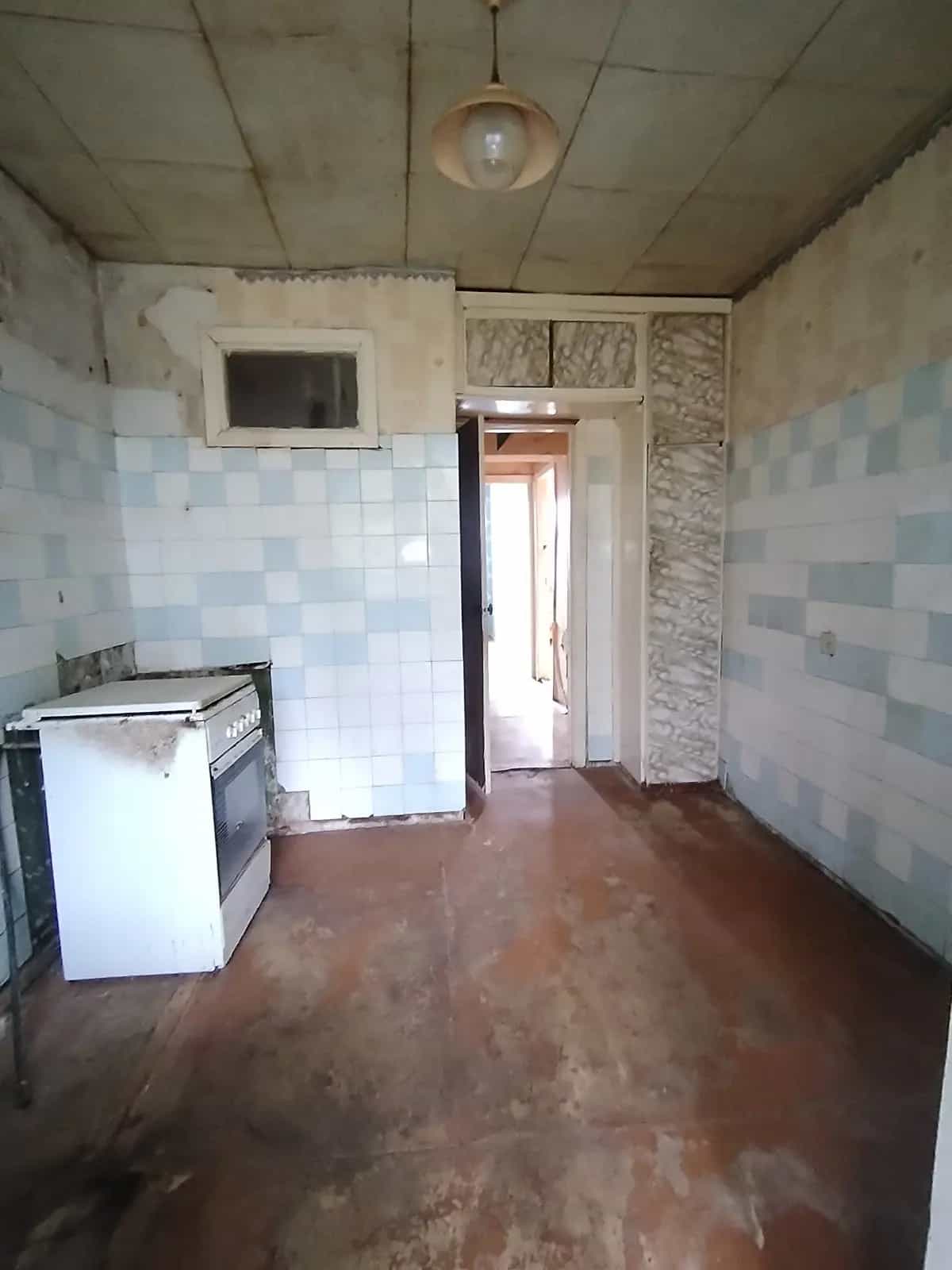 Беларусь, Гомельская область, Жлобинский район, агрогородок Красный Берег, улица Л.В. Исаева, 22, фото 8