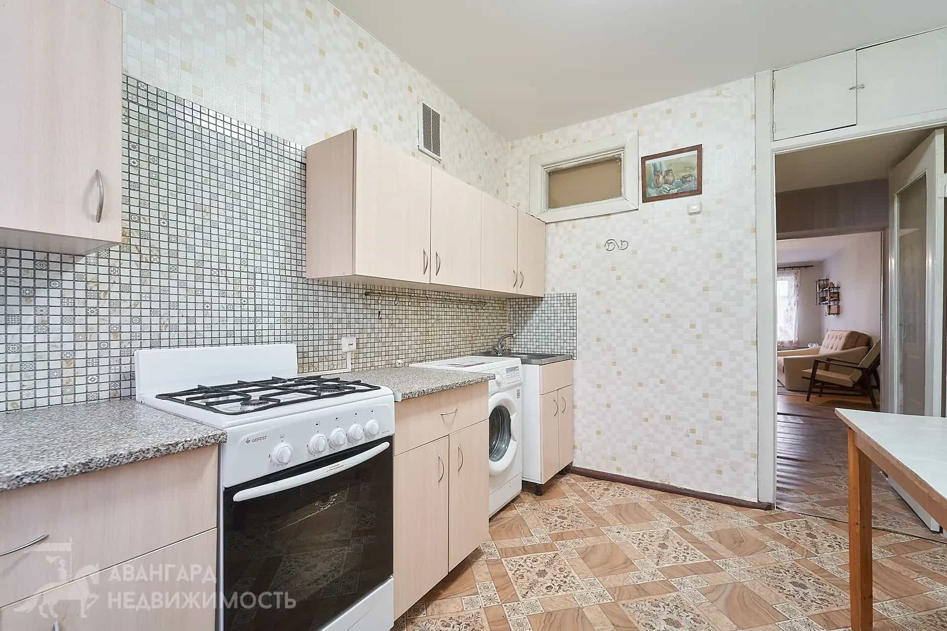 Беларусь, Минская область, Логойск, Строительная улица, 12, фото 3