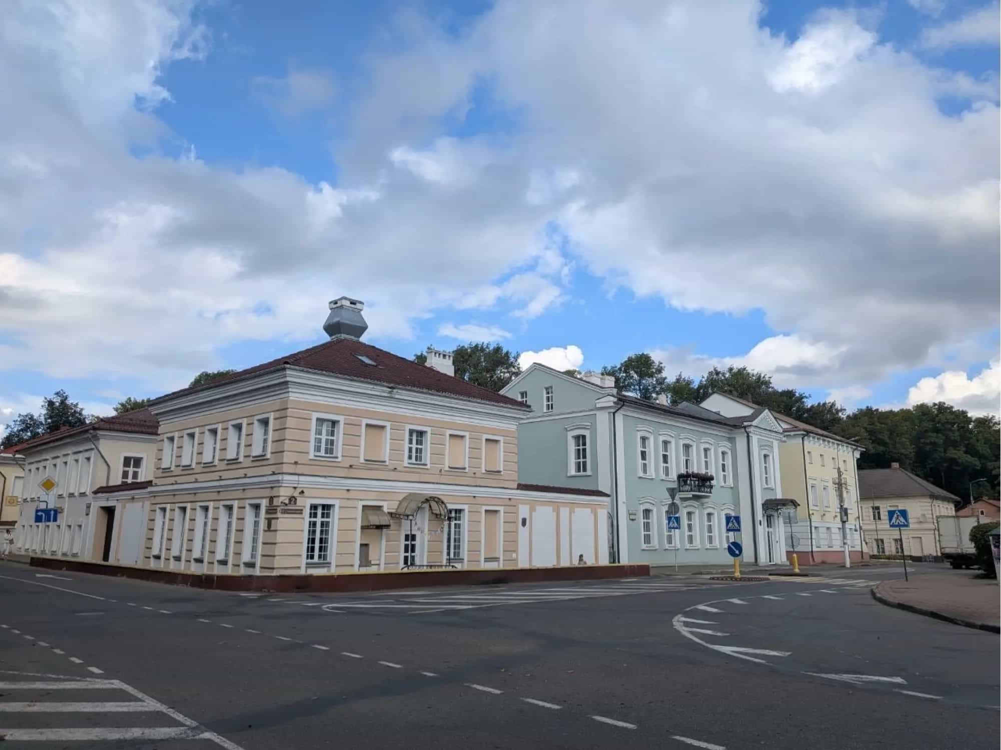 Беларусь, Витебская область, Полоцк, Замковый проезд, 2