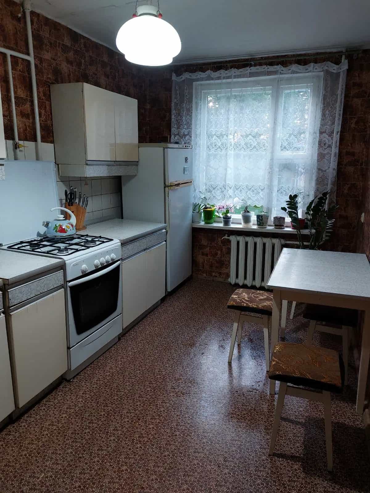 Беларусь, Гомельская область, Буда-Кошелёво, улица Э.В. Лавриновича, 9, фото 4