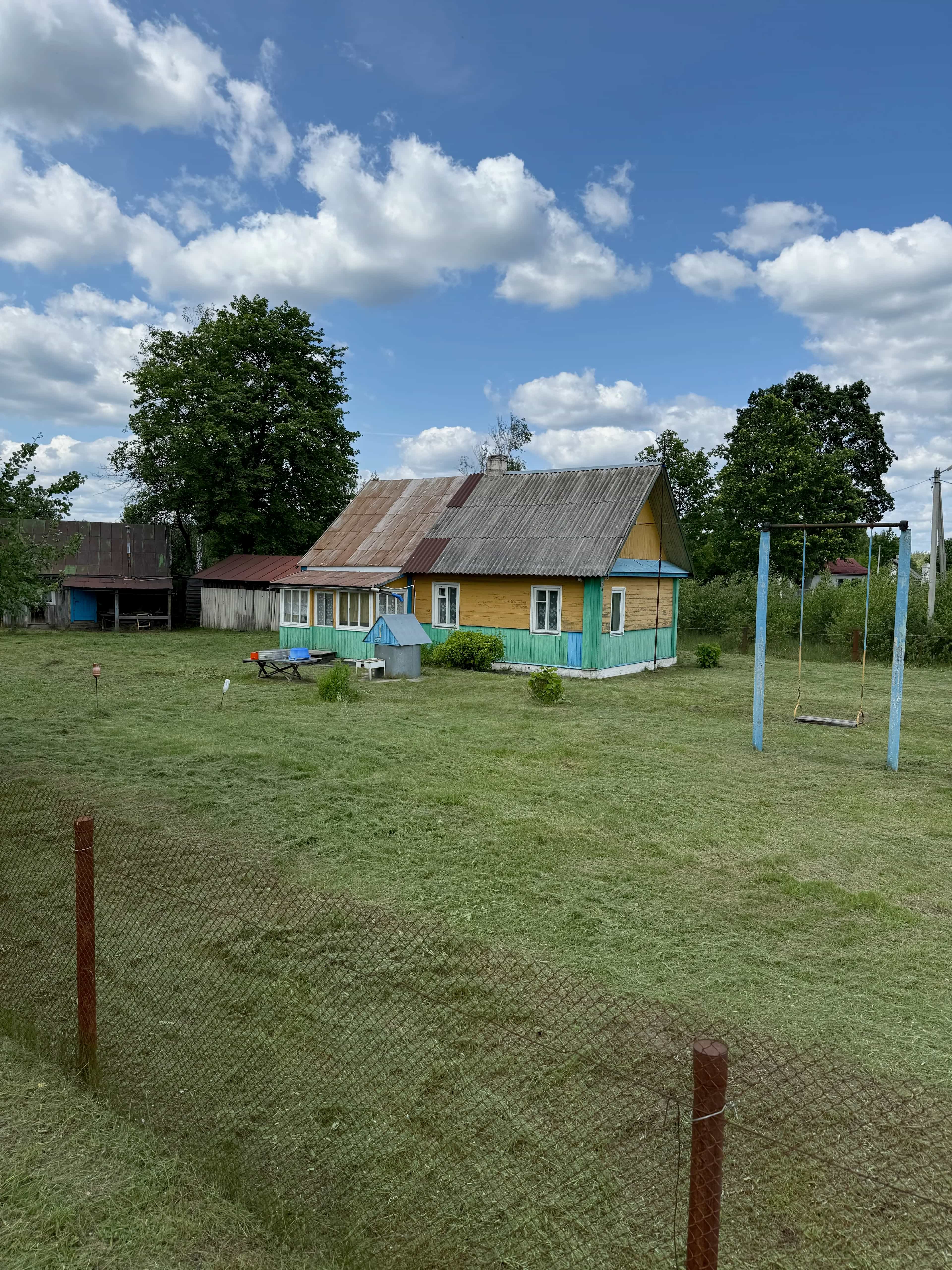Беларусь, Могилёвская область, Осиповичский район, агрогородок Дараганово, Привокзальная улица, 9