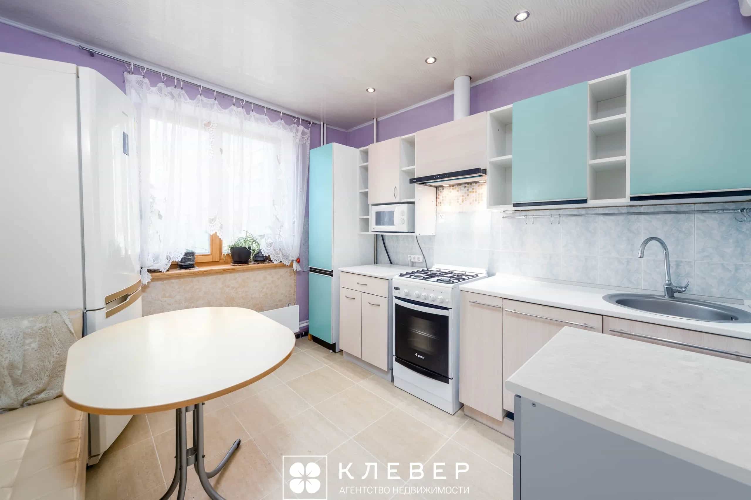 Беларусь, Минск, улица Карвата, 19