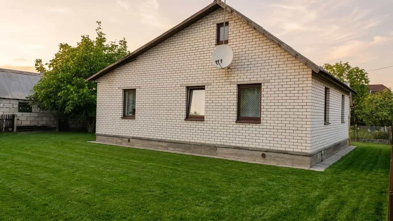 Беларусь, Брест, Целинная улица, 18/1