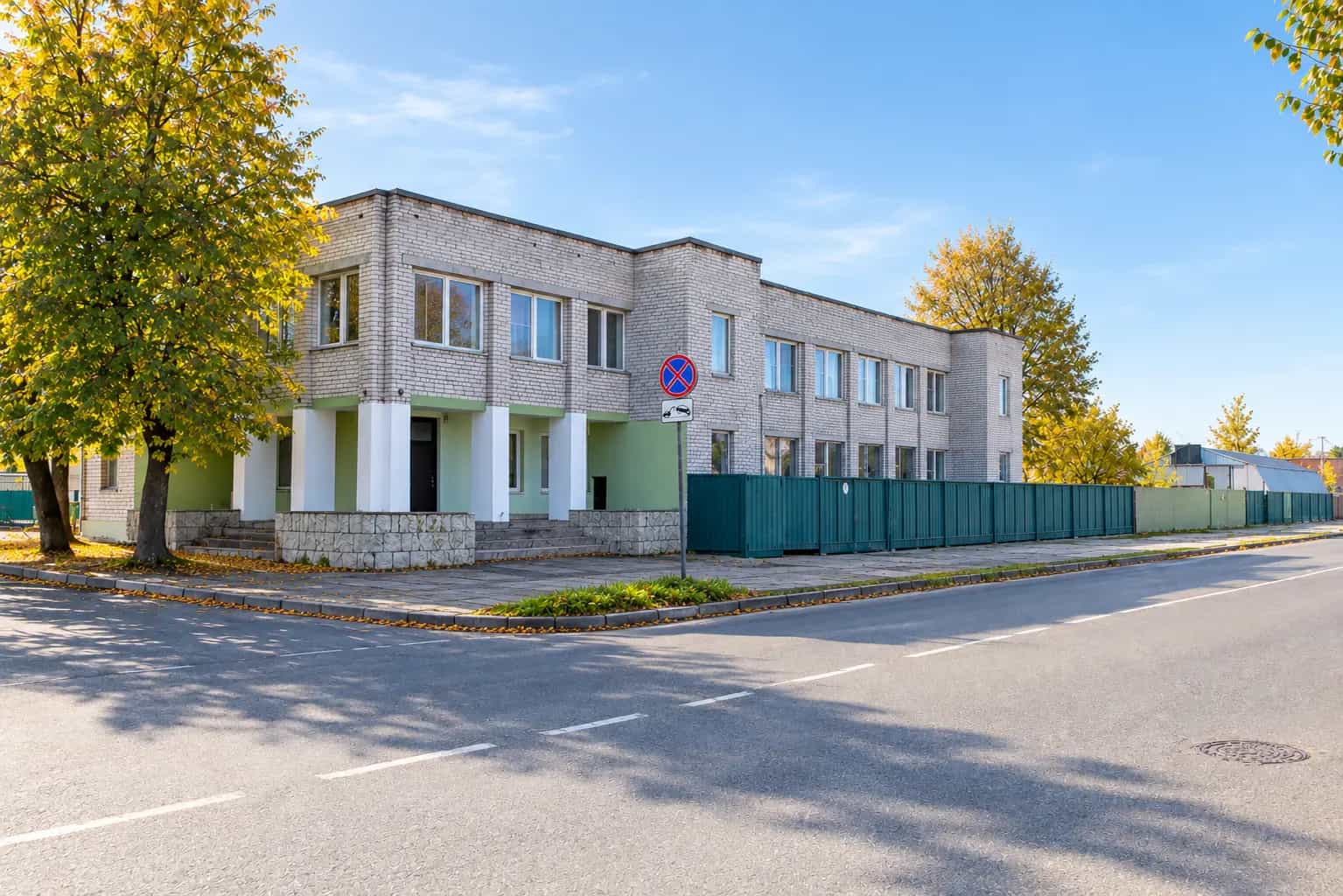 Беларусь, Брестская область, Барановичи, Брестская улица, 73