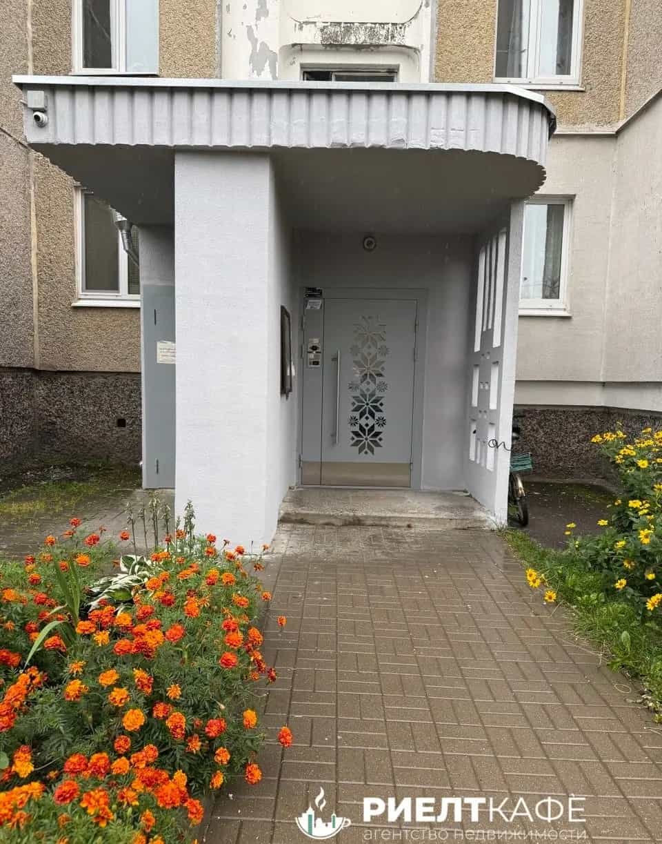 Беларусь, Минск, улица Белецкого, 16к2
