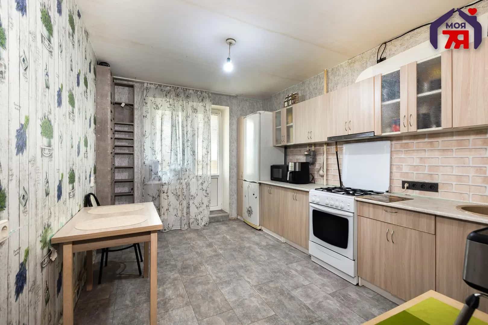 Беларусь, Минская область, Логойск, улица Победы, 87, фото 10