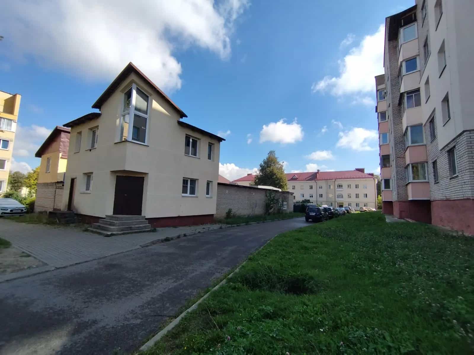 Беларусь, Минская область, Жодино, улица 40 лет Октября, 17