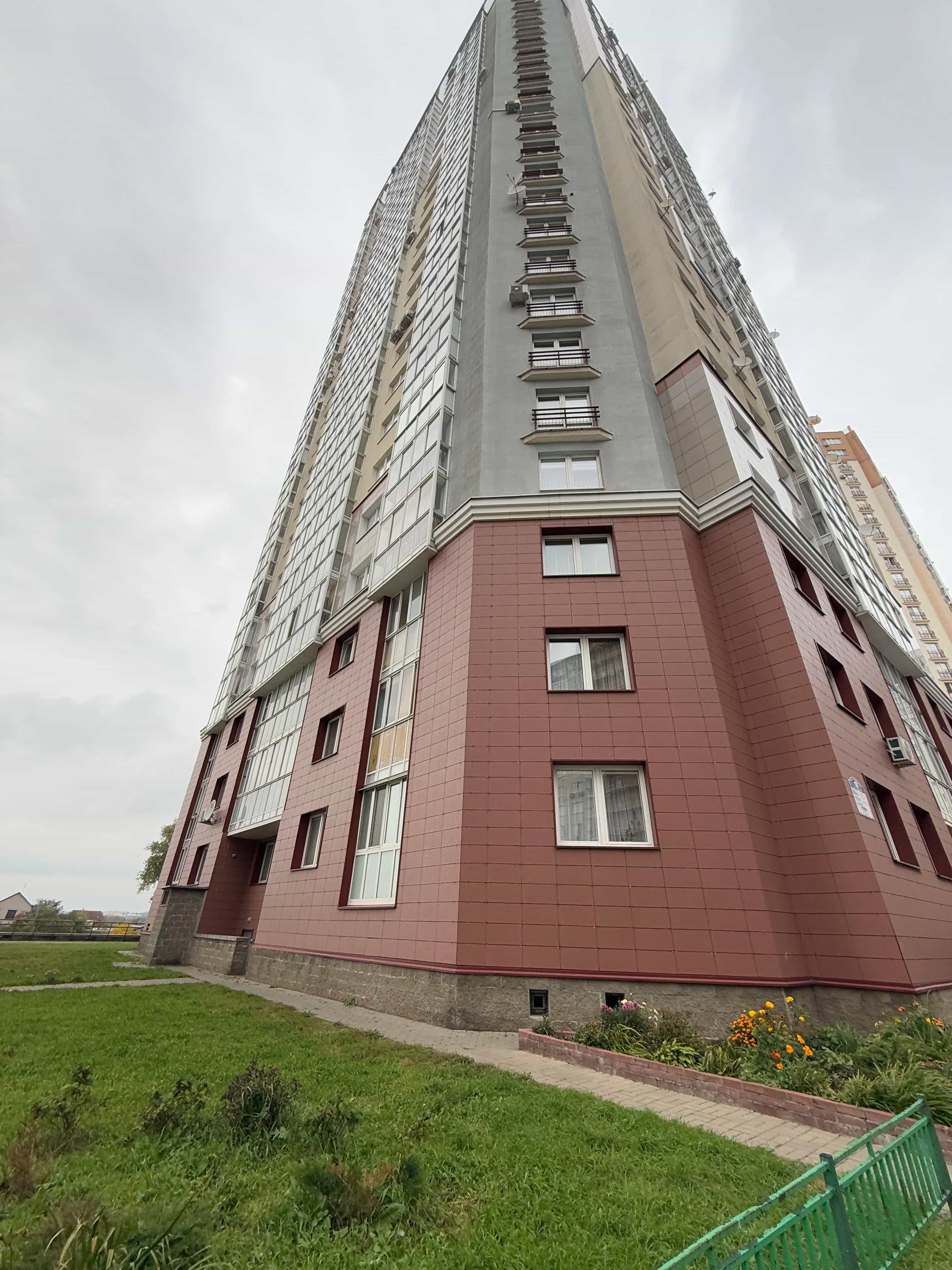 Беларусь, Минск, улица Максима Богдановича, 136