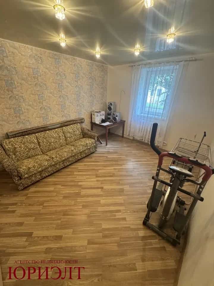 Беларусь, Витебская область, Оршанский район, Барань, Комсомольская улица, 6, фото 4