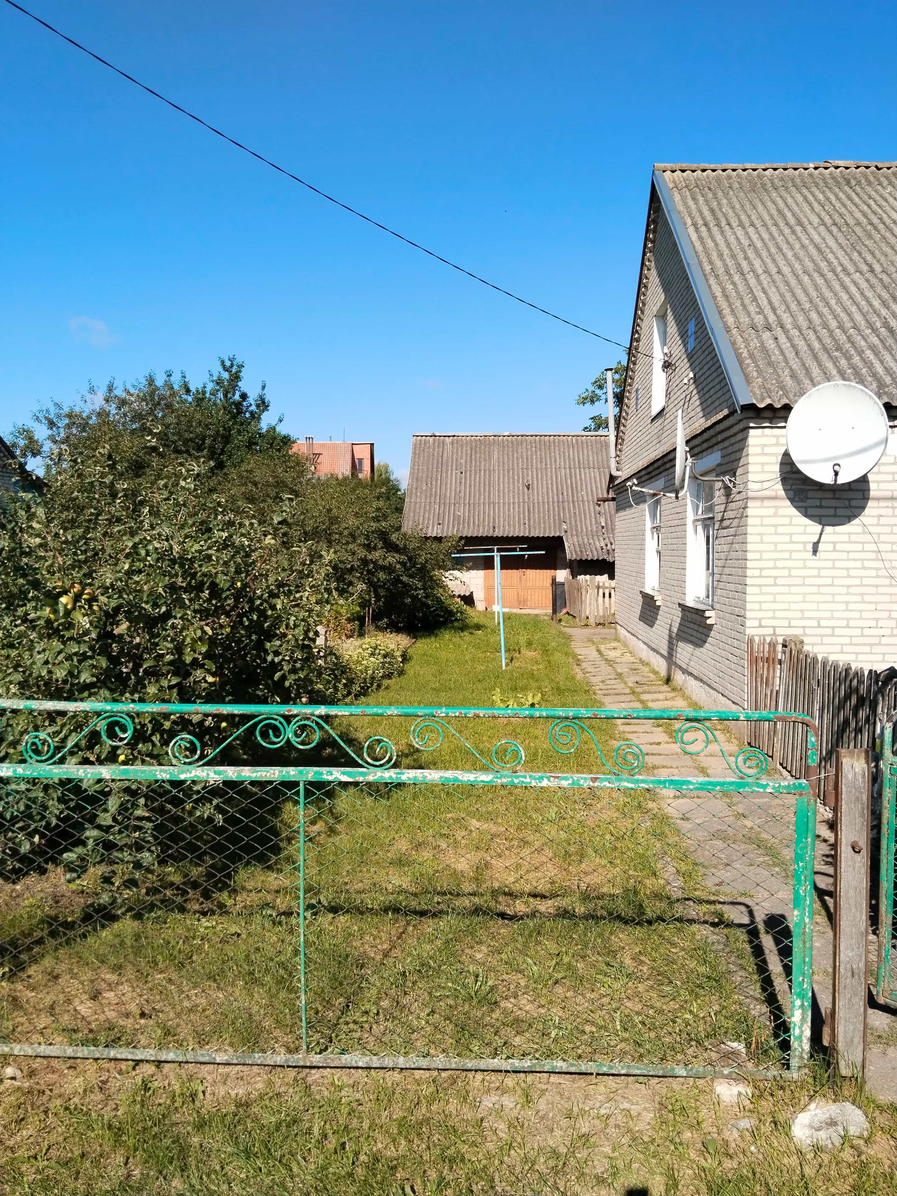 Беларусь, Гродненская область, городской посёлок Зельва, улица Кутузова, 12, фото 2