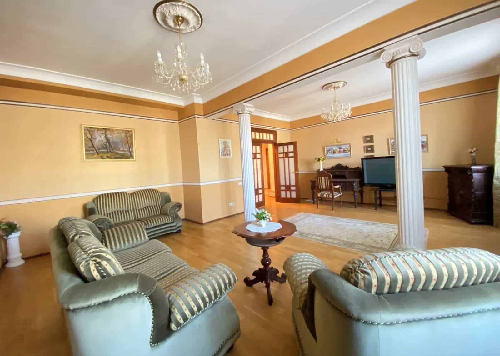 Беларусь, Минск, проспект Независимости, 22