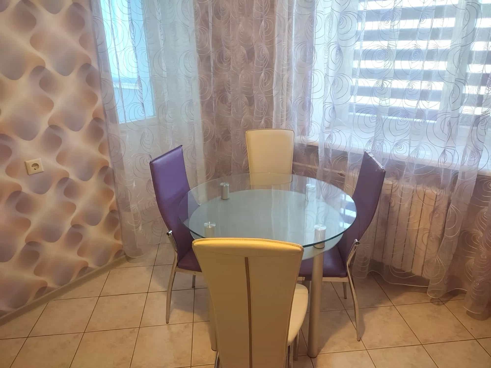 Беларусь, Брестская область, Кобрин, улица Дружбы, 137, фото 8