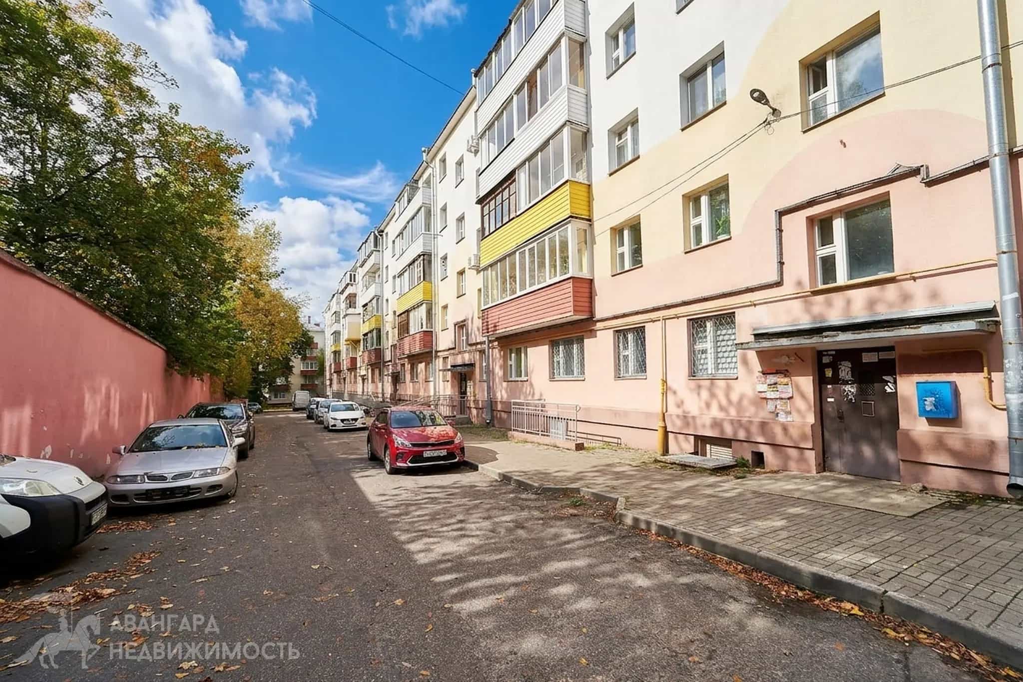 Беларусь, Минск, улица Гикало, 18
