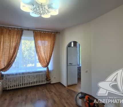Беларусь, Брест, улица Защитников Отечества, 13, фото 9