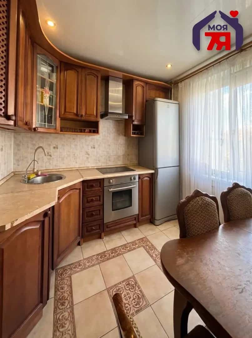 Беларусь, Минская область, Солигорск, улица Ленина, 10Б, фото 2