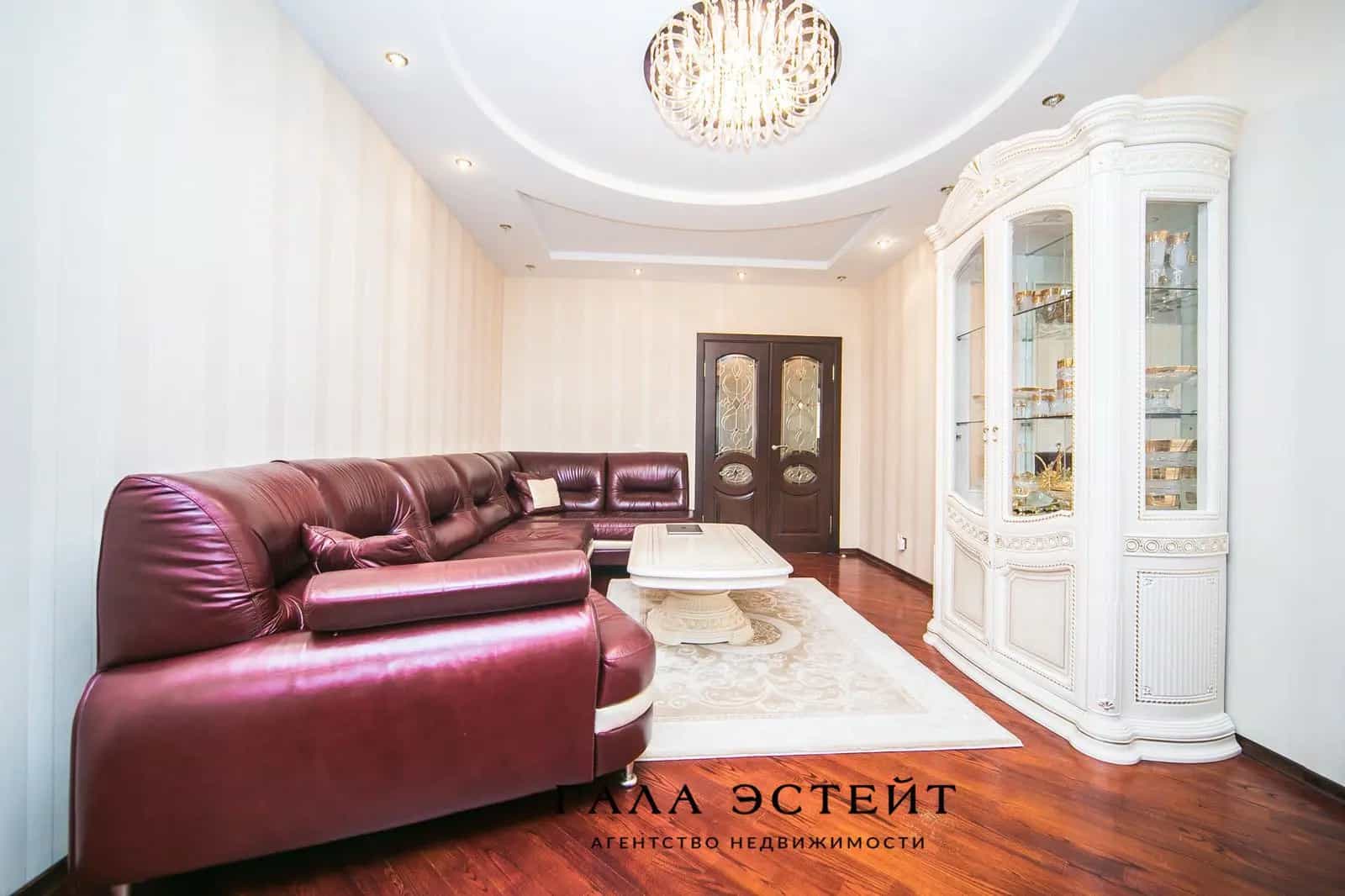 Беларусь, Минск, Логойский тракт, 19к4