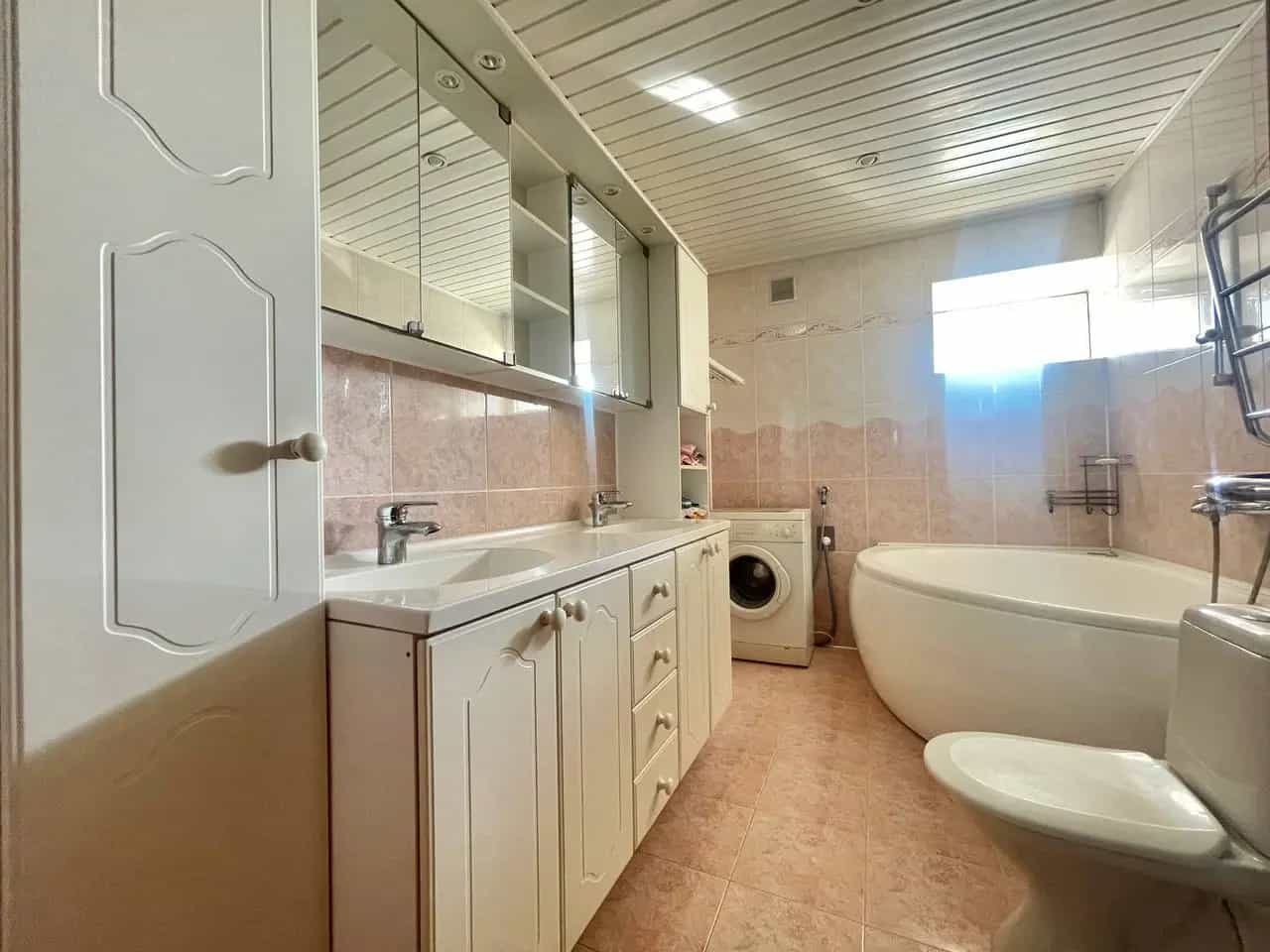 Беларусь, Гродно, улица Парижской Коммуны, 9, фото 15