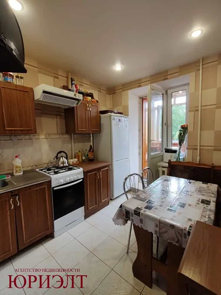 Беларусь, Витебская область, Орша, проспект Текстильщиков, 30А, фото 12