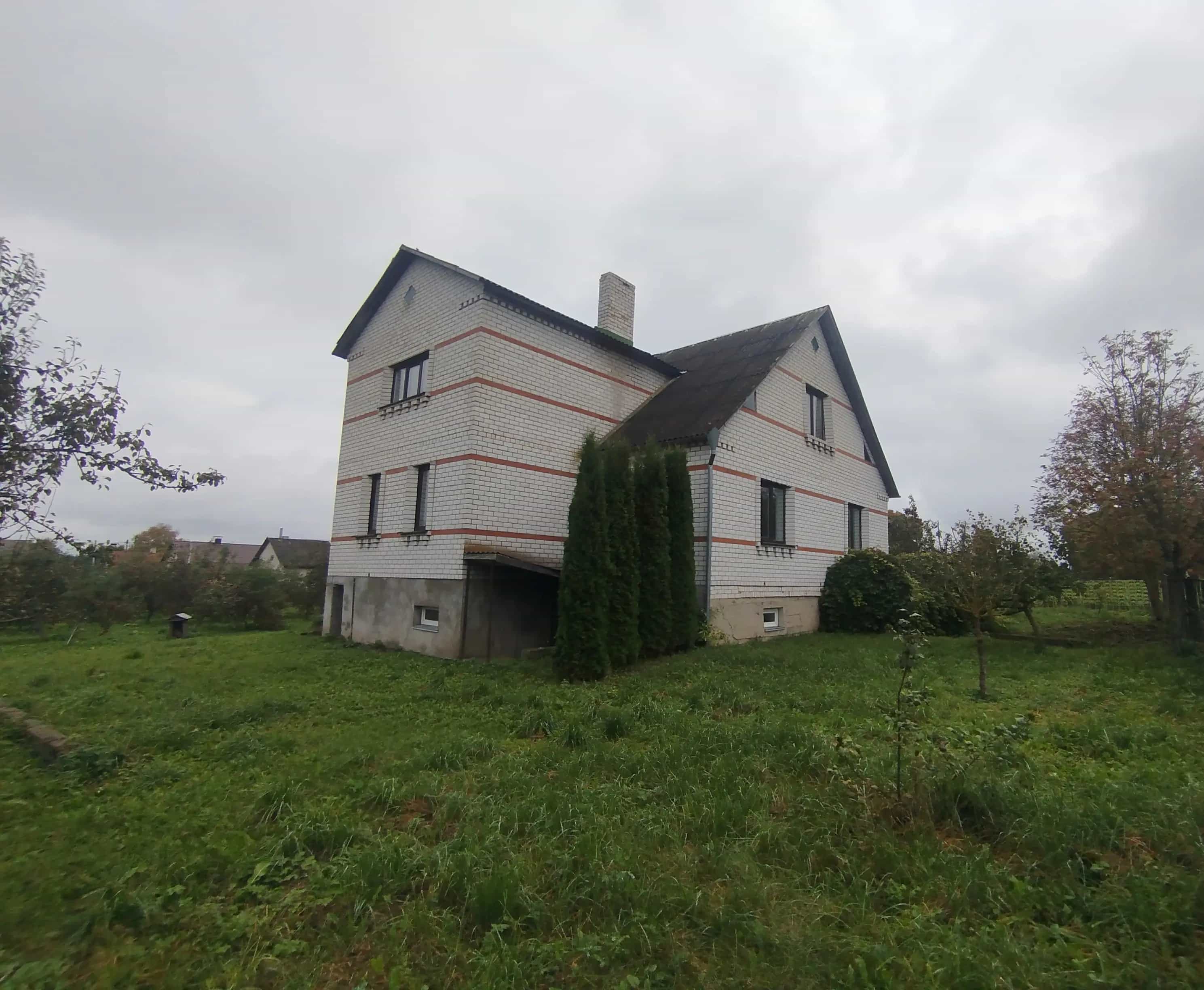 Беларусь, Гродненская область, Вороновский район, городской посёлок Радунь, переулок П.И. Ефремова, 7