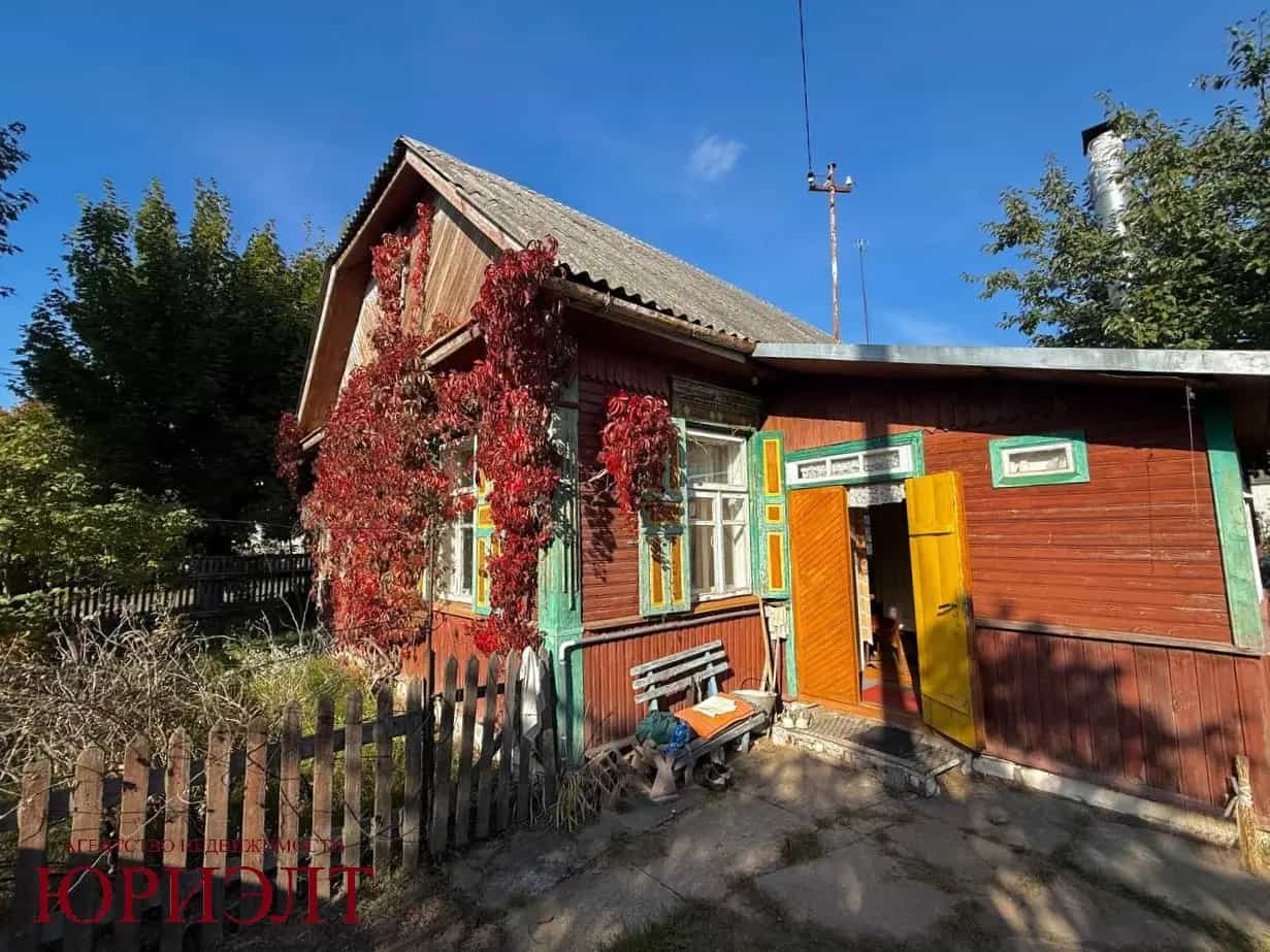 Беларусь, Брестская область, Барановичи, улица Сергея Лазо, 19, фото 2