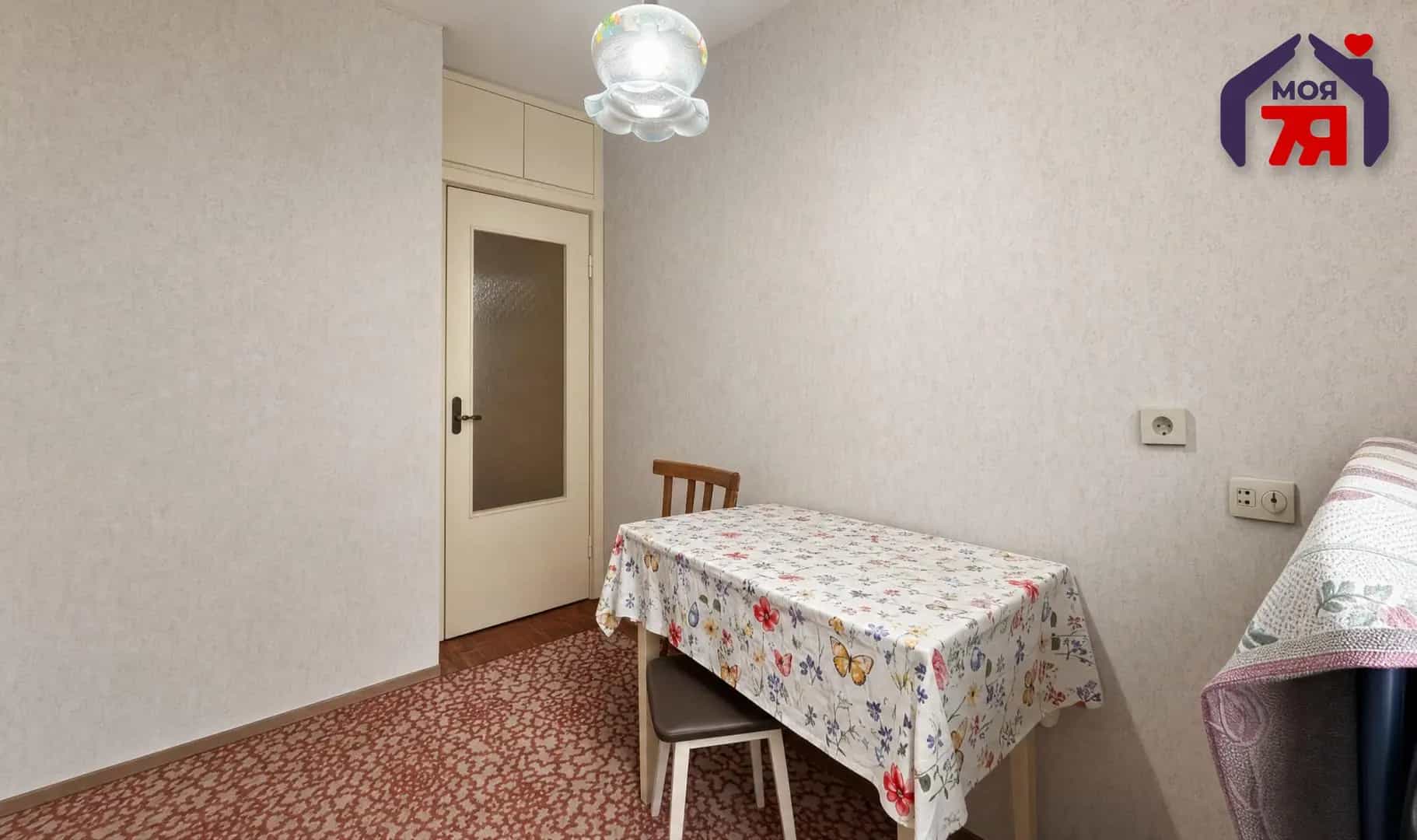 Беларусь, Минская область, Солигорск, улица Богомолова, 18, фото 8
