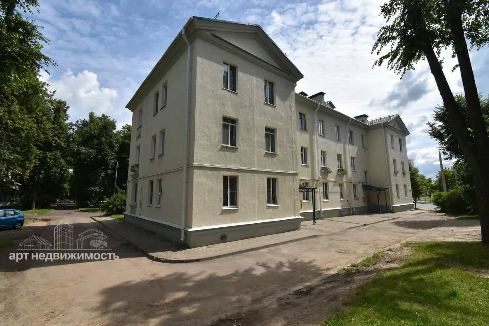Беларусь, Минск, улица Короткевича, 3