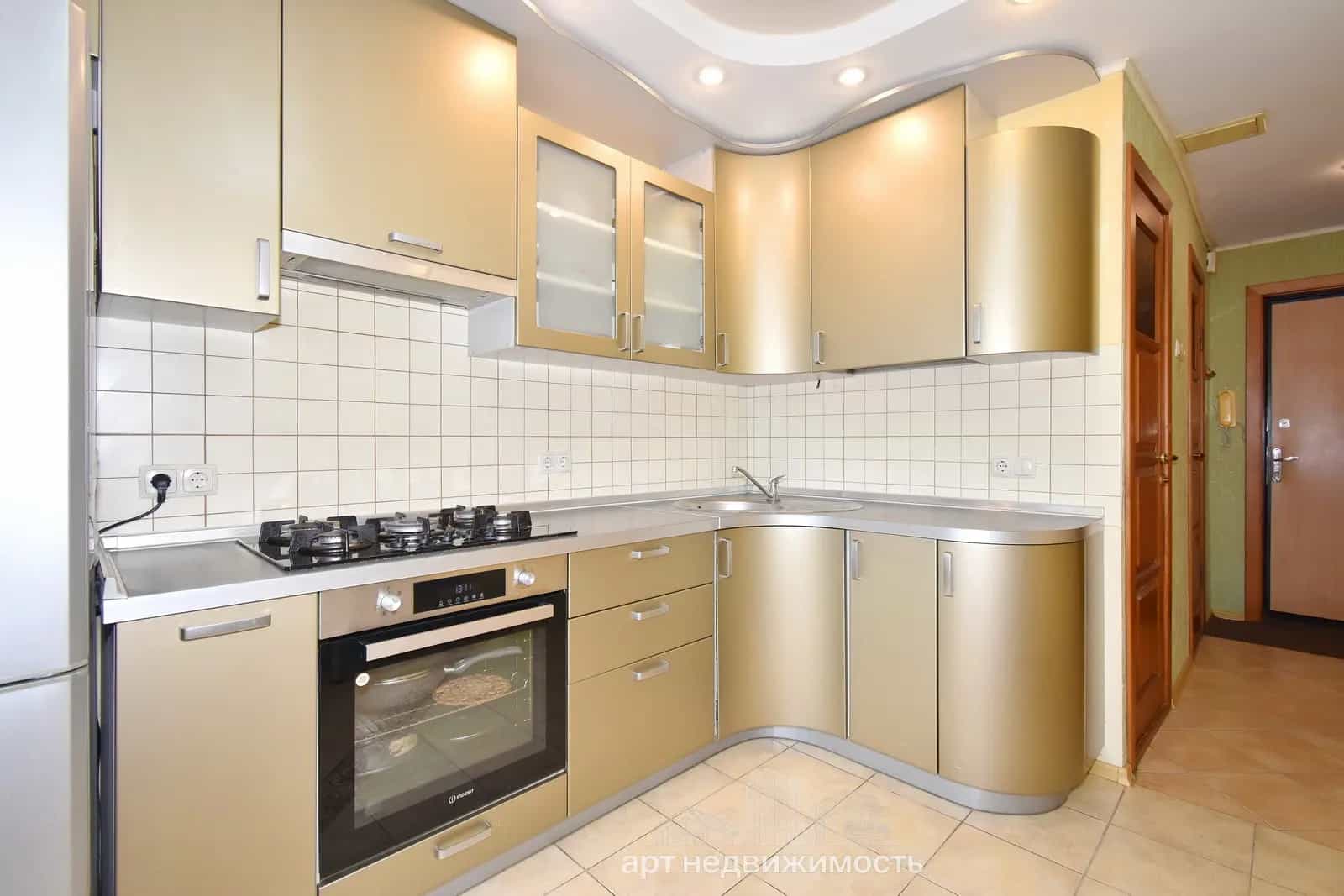 Беларусь, Минск, улица Карвата, 21