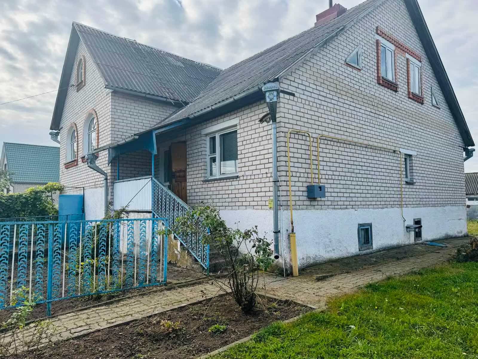 Беларусь, Минская область, Слуцкий район, Рачковичский сельсовет, агрогородок Лядно, Молодёжная улица, 14