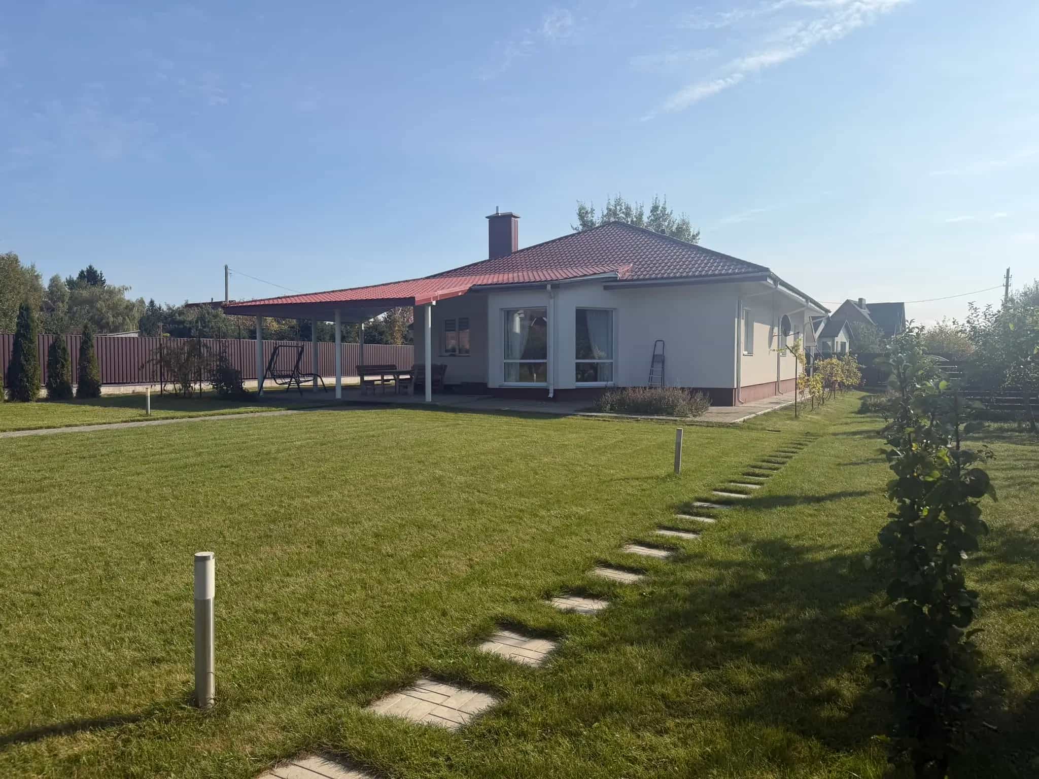 Беларусь, Минский район, Юзуфовский сельсовет, деревня Масловичи, Парниковая улица, 17