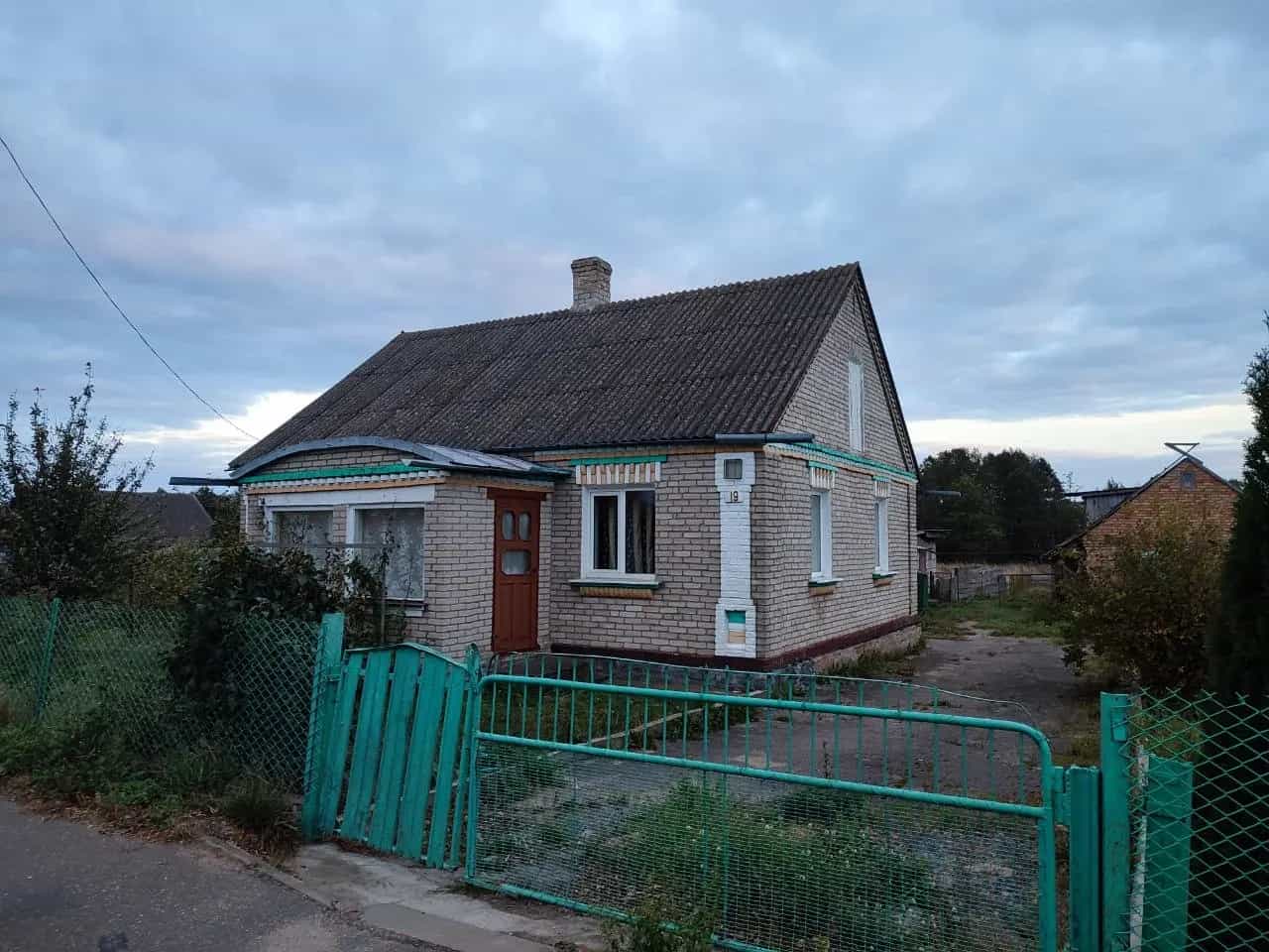 Беларусь, Гродненская область, Зельвенский район, Кремяницкий сельсовет, деревня Коневцы, 27