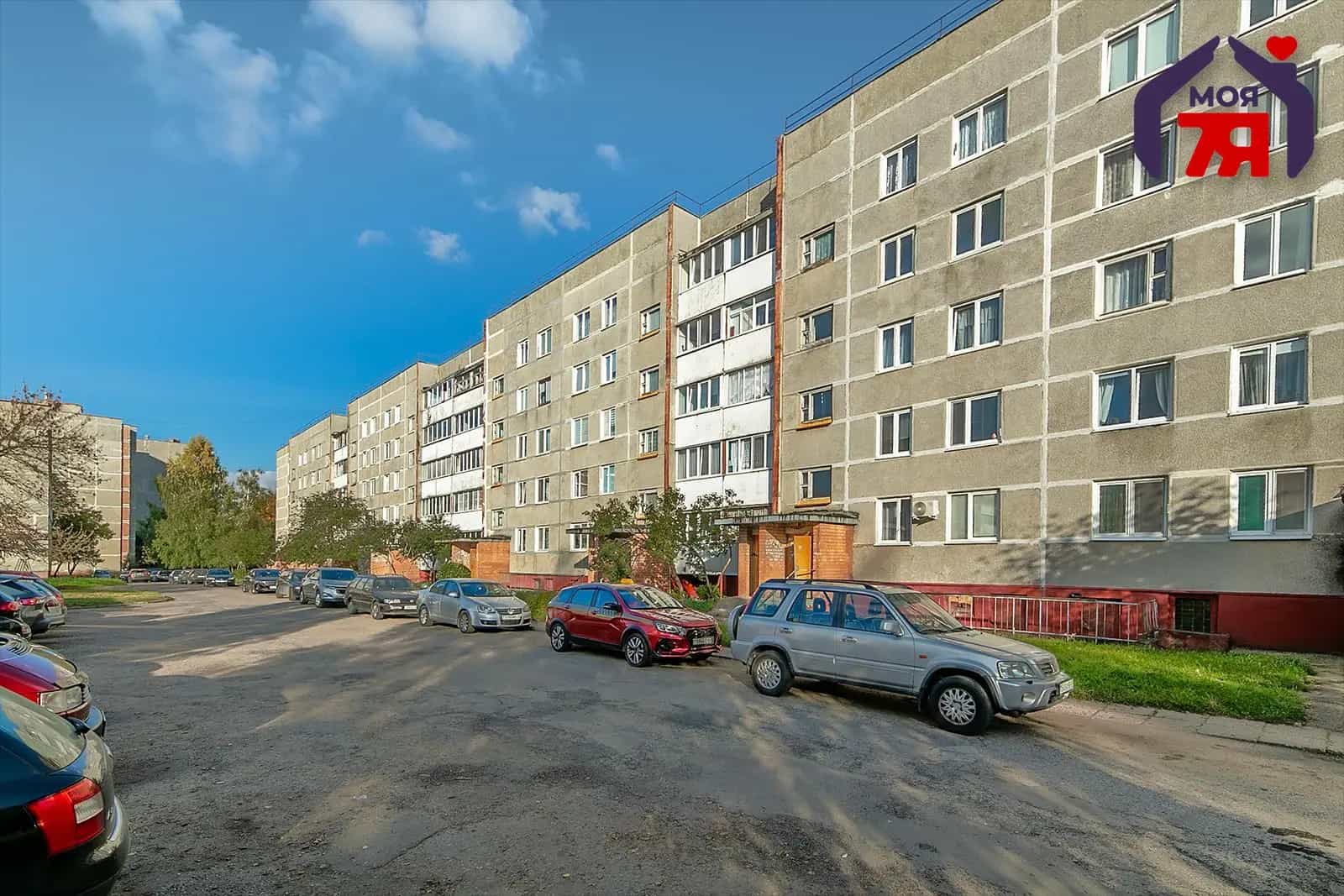 Беларусь, Минская область, Молодечно, улица Мира, 40, фото 2