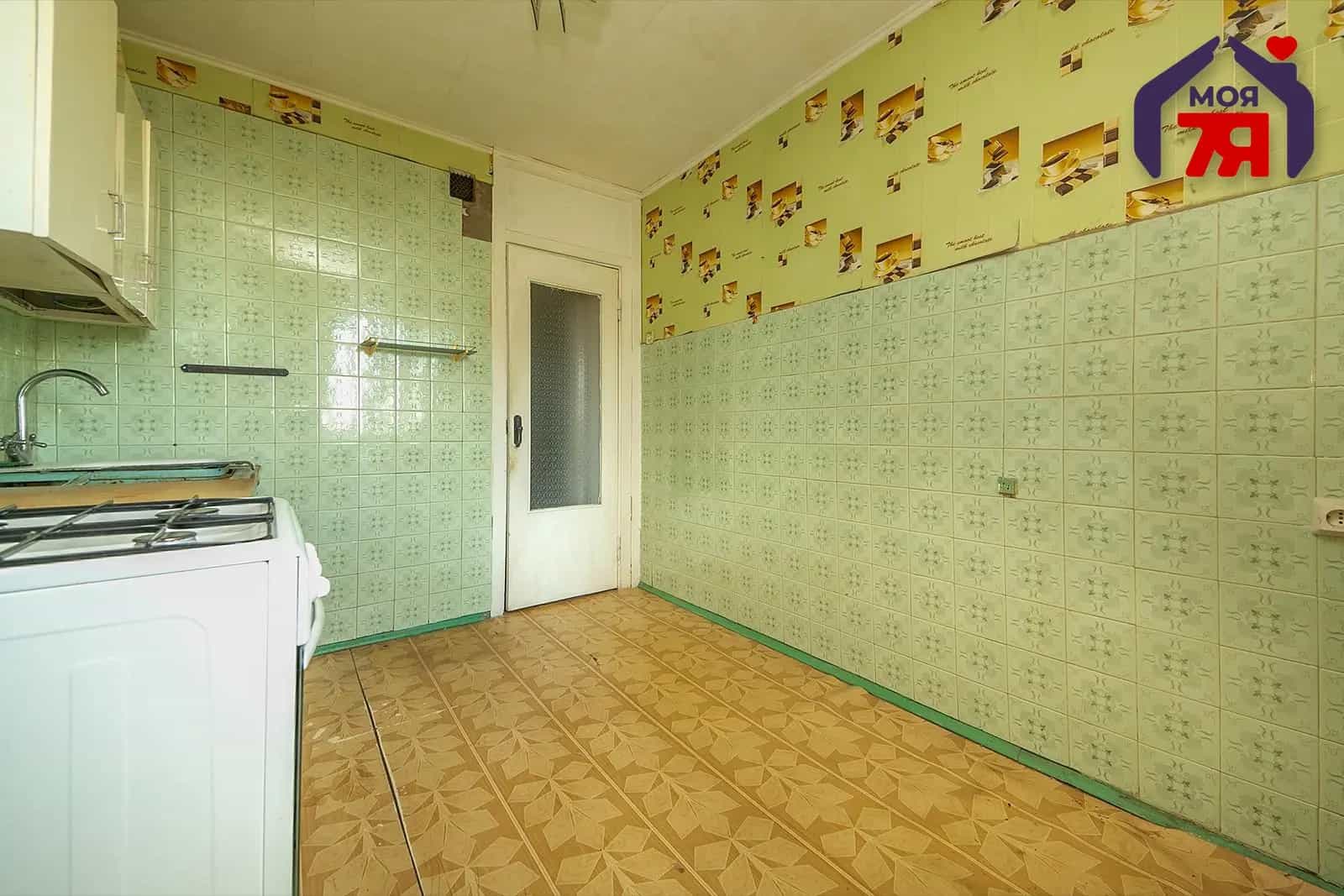 Беларусь, Минская область, Молодечно, улица Мира, 40, фото 4