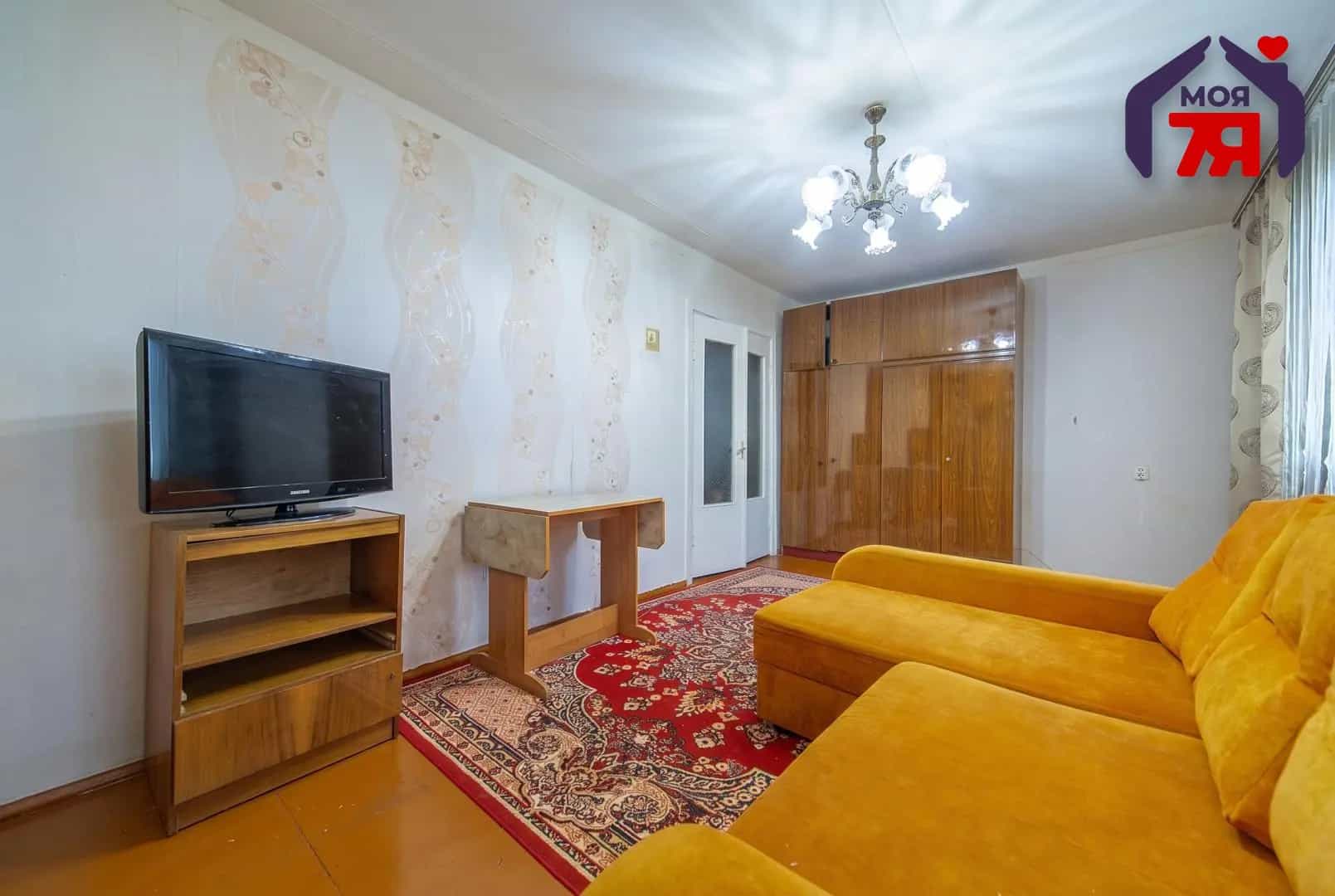 Беларусь, Минская область, Молодечно, улица Мира, 40, фото 6