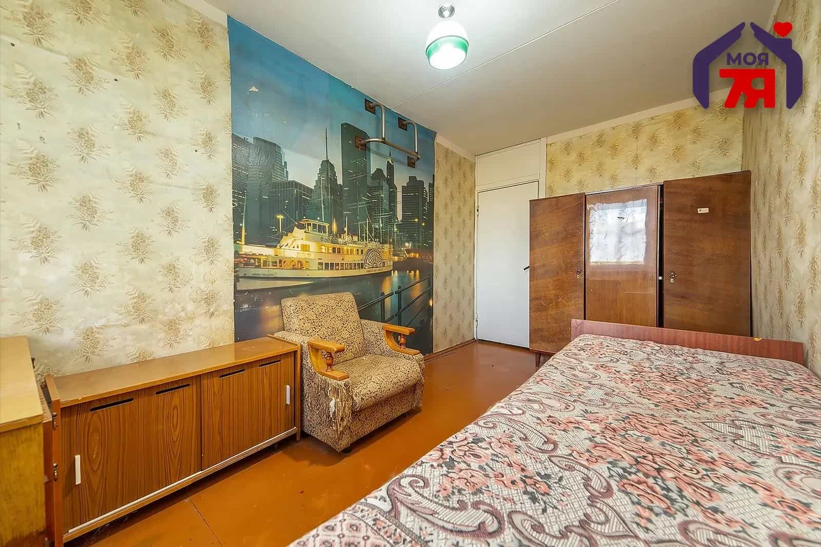 Беларусь, Минская область, Молодечно, улица Мира, 40, фото 12