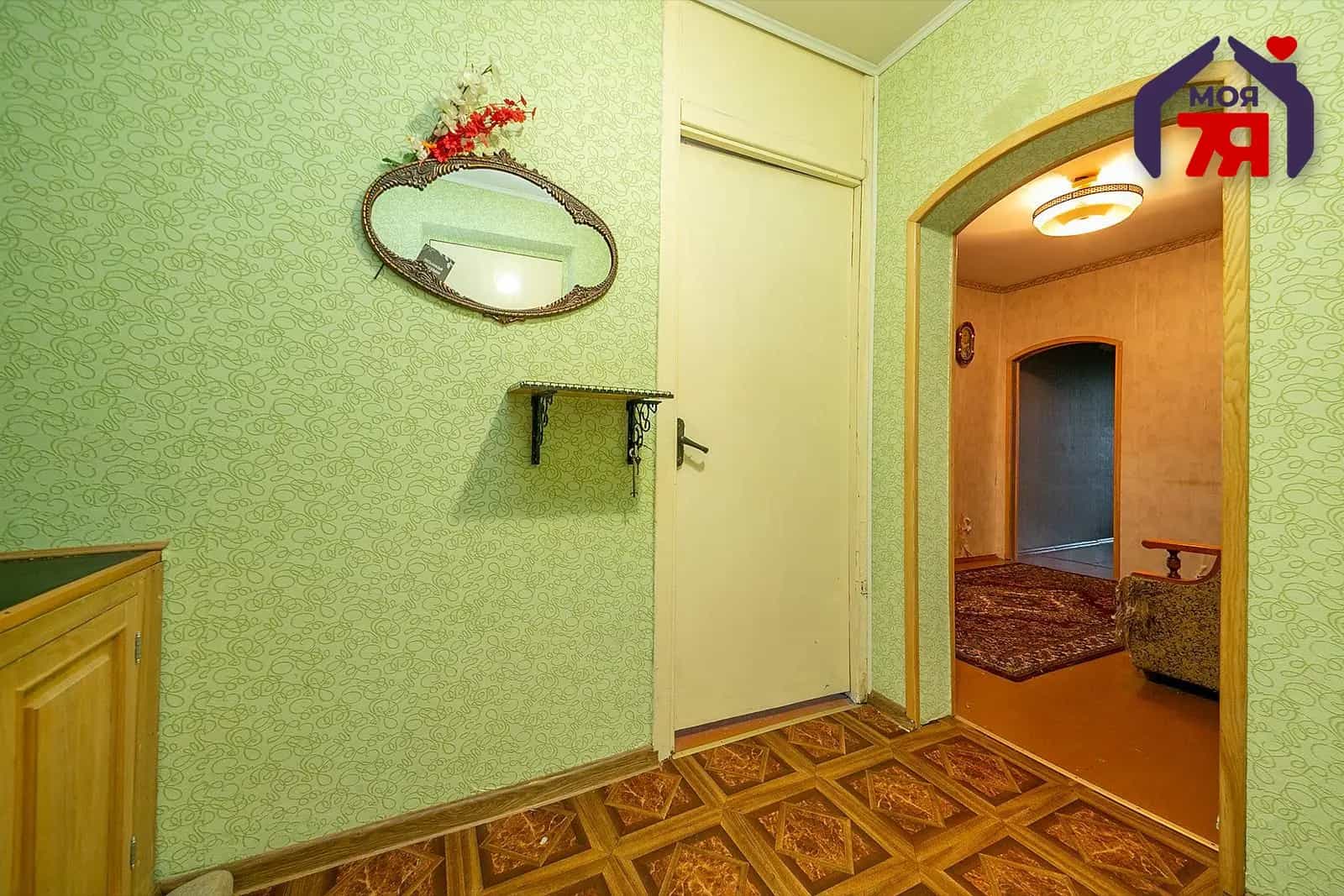 Беларусь, Минская область, Молодечно, улица Мира, 40, фото 19