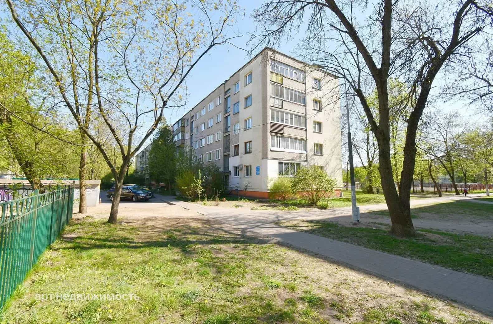 Беларусь, Минск, улица Максима Богдановича, 100