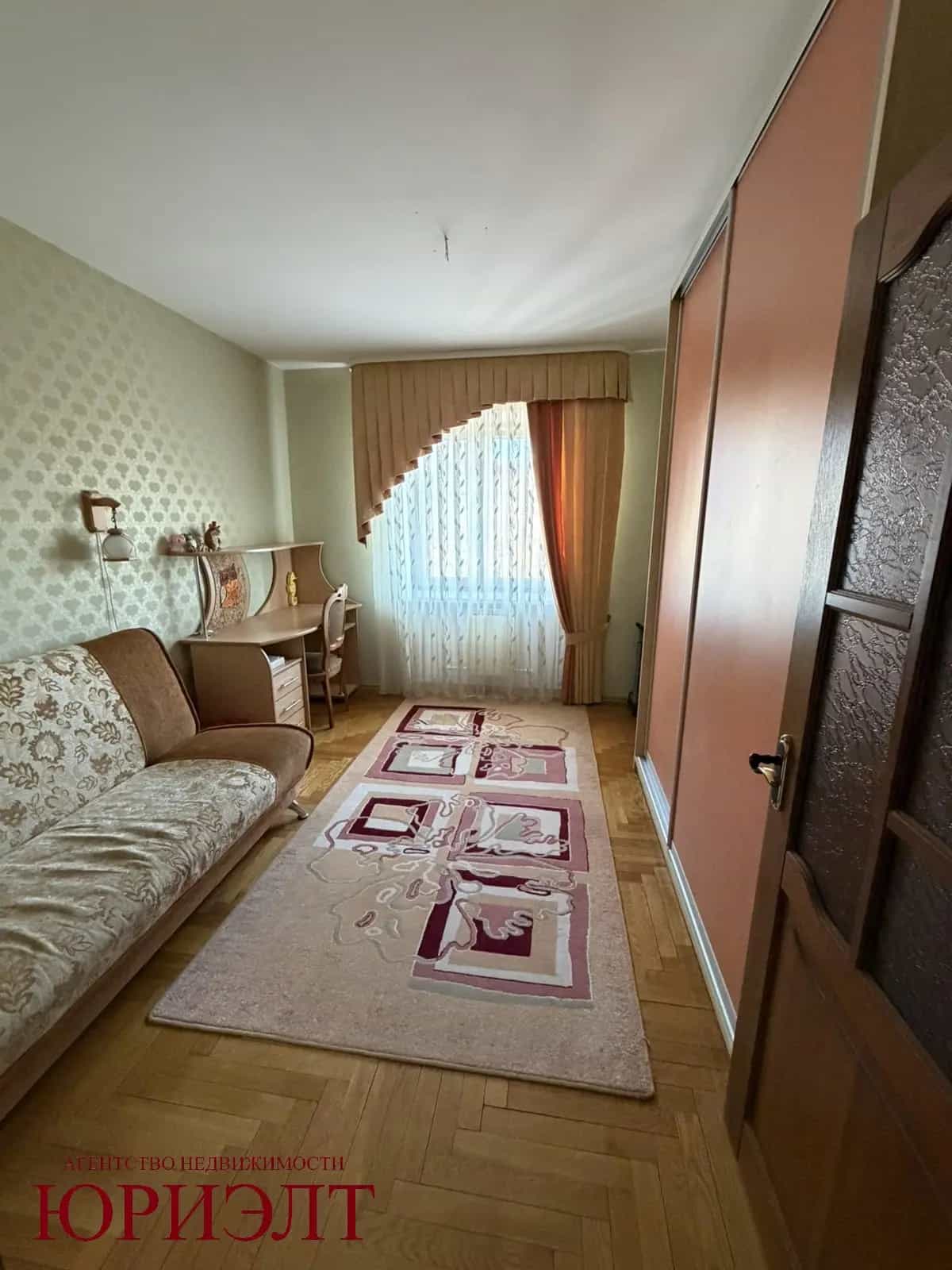 Беларусь, Брестская область, Пинск, улица Иркутско-Пинской Дивизии, 11, фото 4