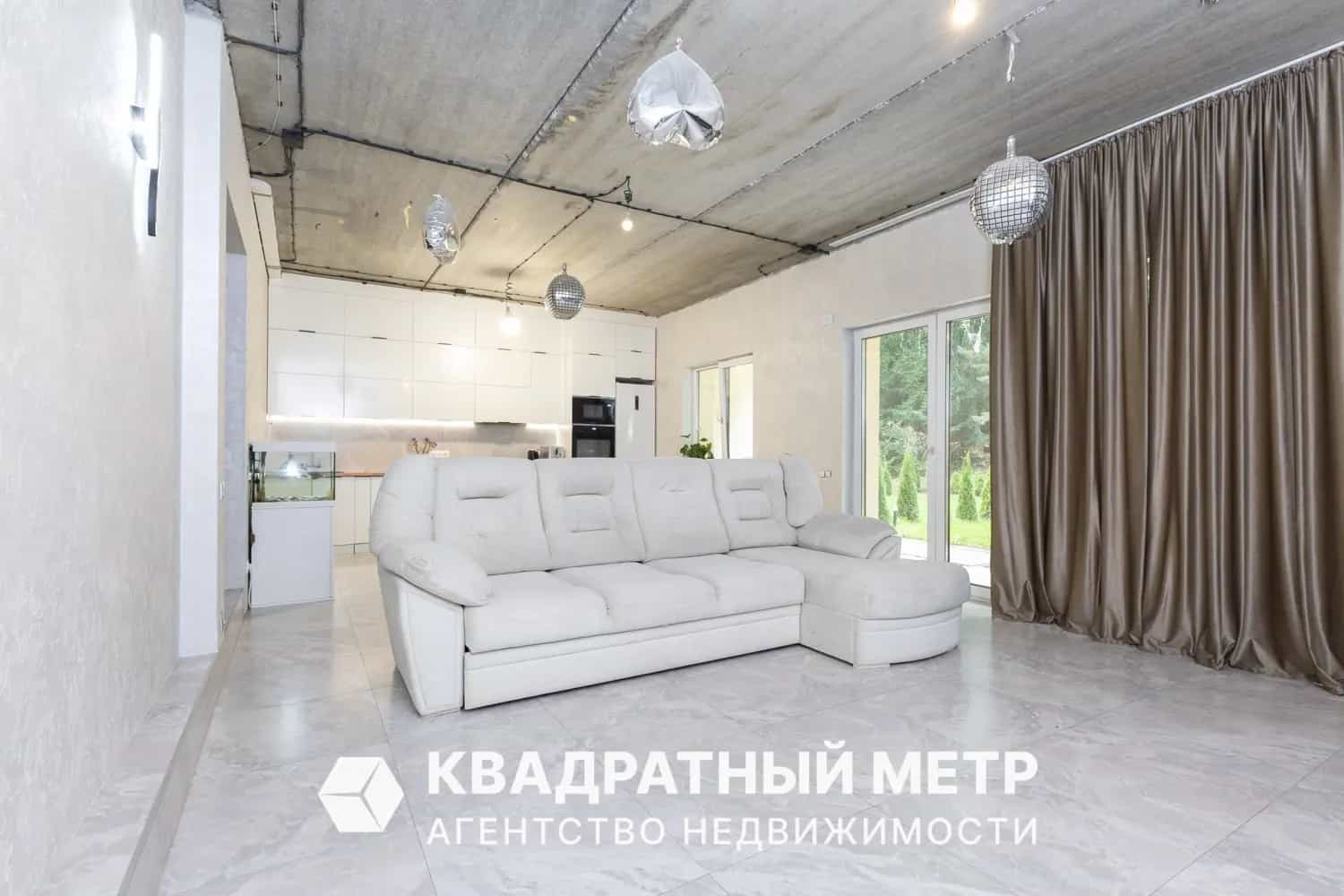 Беларусь, Минский район, деревня Боровляны, Жемчужная улица, 19