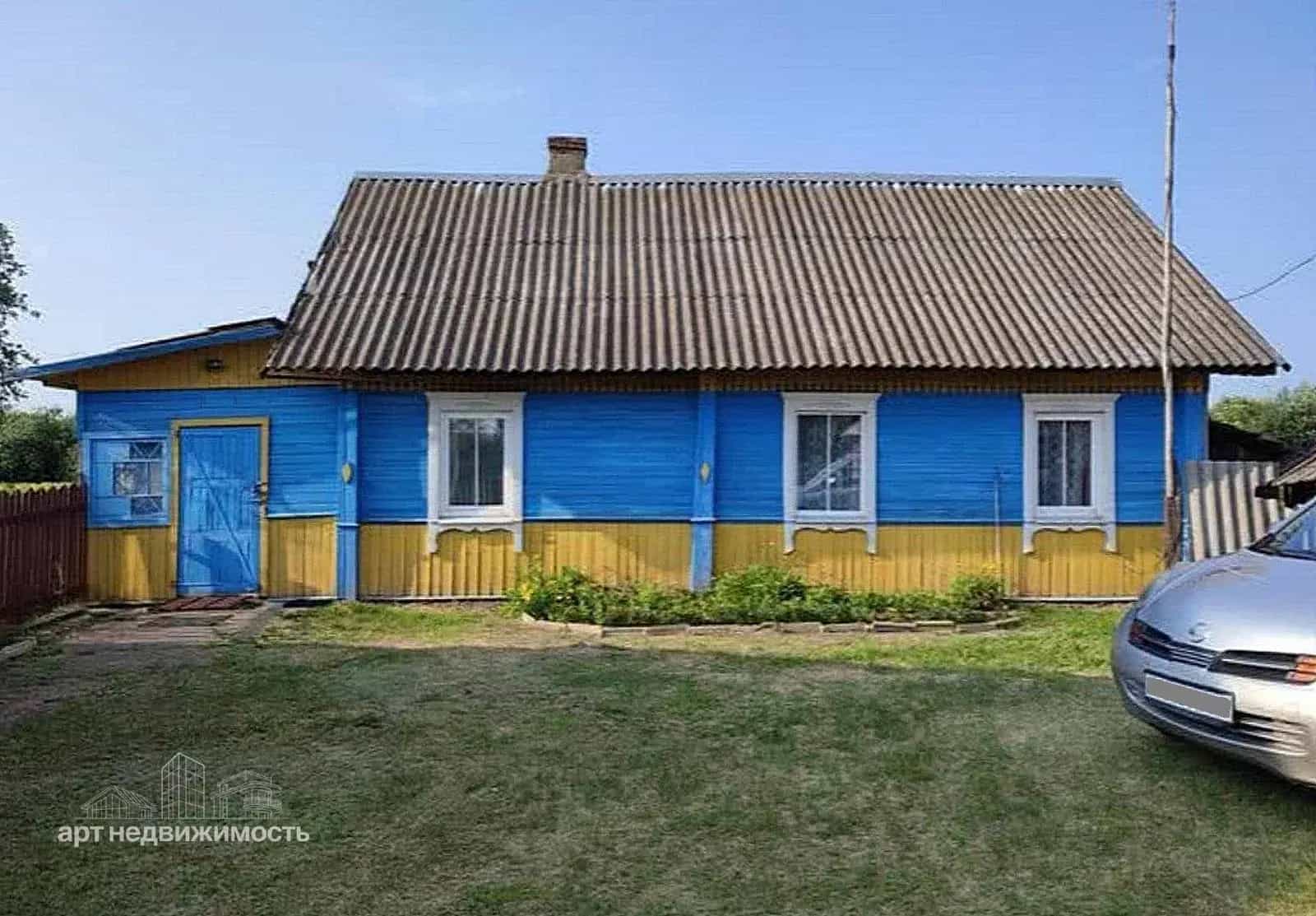 Беларусь, Минская область, Пуховичский район, Блужский сельсовет, деревня Сутин, Центральная улица, 27