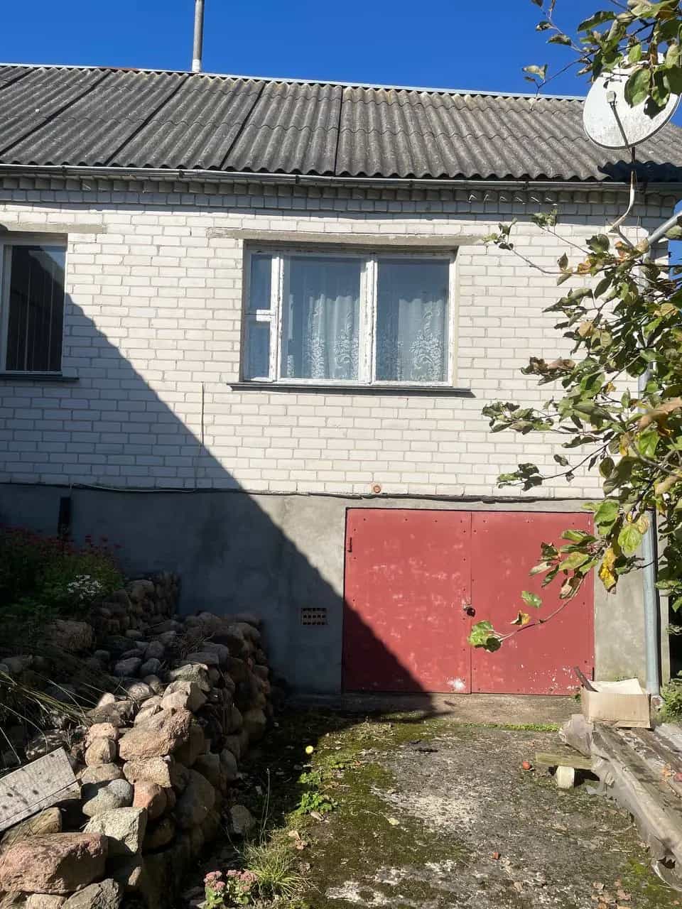 Беларусь, Гродненская область, Слоним, улица Карбышева, 18, фото 2